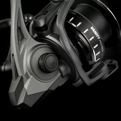 Nevis - Vanity Feeder 6000
